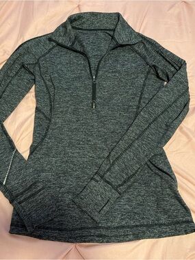 Lululemon Swiftly 1/2 Zip Jacket Womens Size 6 Athletic Thumbholes Running Gym